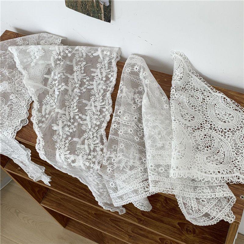 Retro Floral Lace Embroidered Triangle Headscarf Fashion Bandanas Neck Scarf White Woven Floral Hair Scarf Headband Neck Scarf