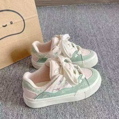 Vielseitige Nischenschuhe Kinder Herbst neue Plateau weiße Schuhe niedliche Cartoon-Board-Schuhe Brot