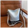 IELGY Fashionable All-Match One-Shoulder Underarm Bag Commuter Cross-Body Bucket Bag