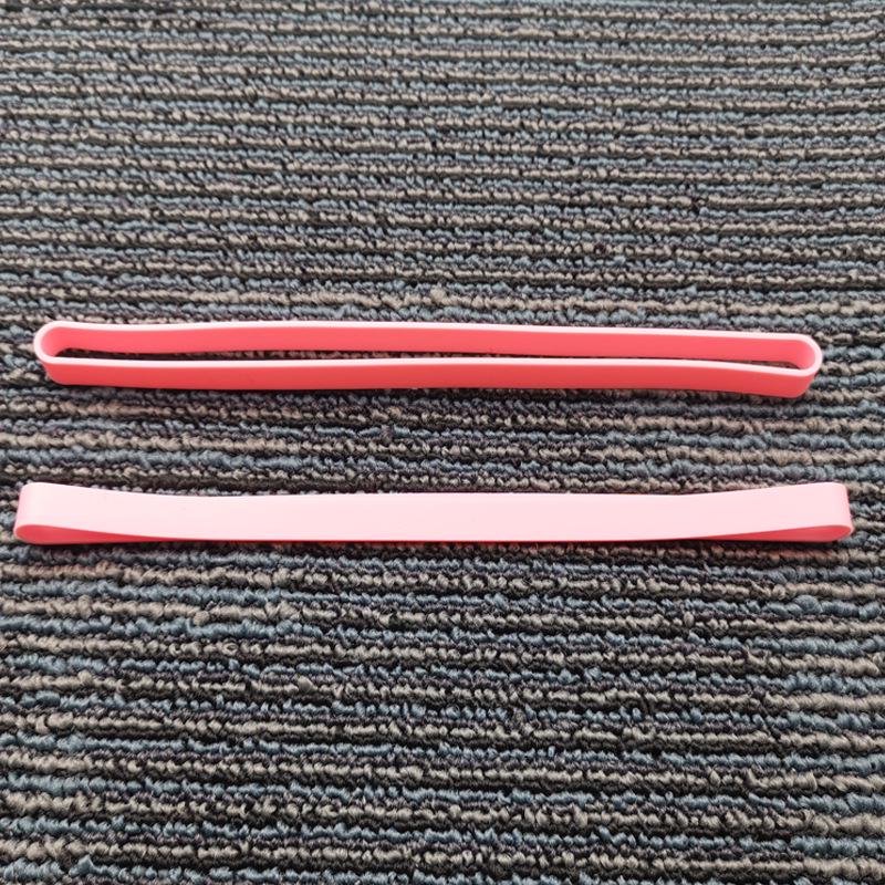 Minimalist Beach Chair with Silicone Straps and Versatile Storage