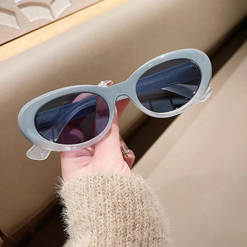 

Ins Popular Fashion Oval Sunglasses Women Retro Rivets Decoration Brand Designer Men Cat Eye Blue Sun Glasses As the picture
