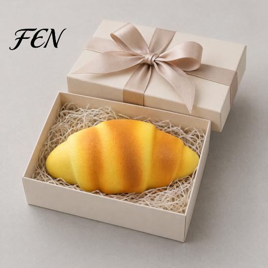 Portable Stress Toy Relief Croissant Squeeze Toy, Simulated Bread Sensory Fidget Home Office Worker Relaxation Desk Anxiety