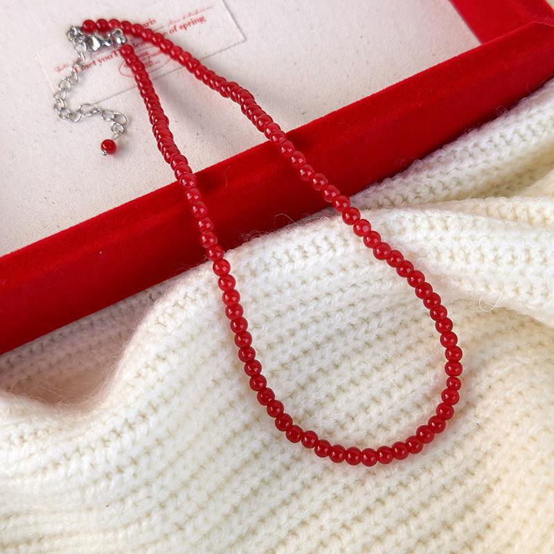 Neo-Traditionelle Rote Perlenkette - Elegante 2024 Statement Halskette