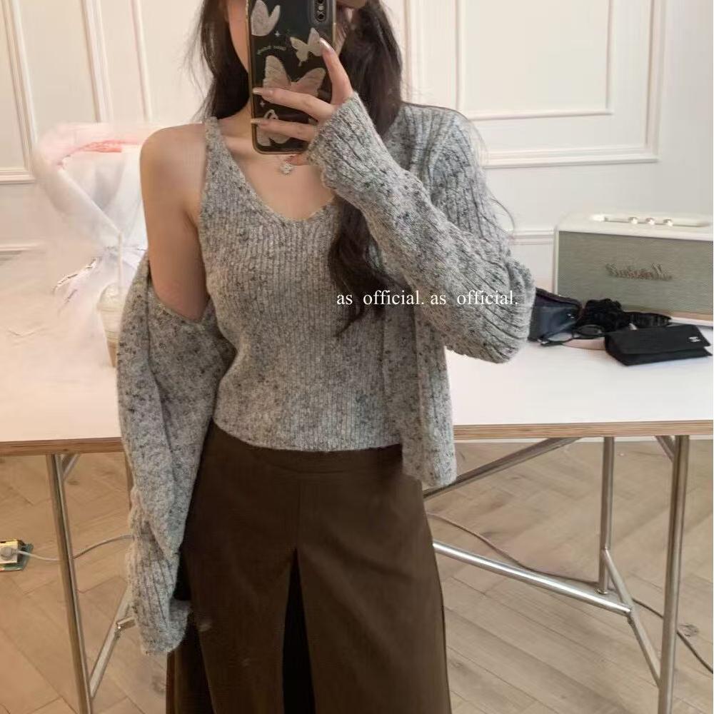 

Весенне-осенние новинки Модный вязаный комплект из двух предметов на бретелях Женский ретро чистый желаемый короткий приталенный жилет свитер топ average size 57-215 серый