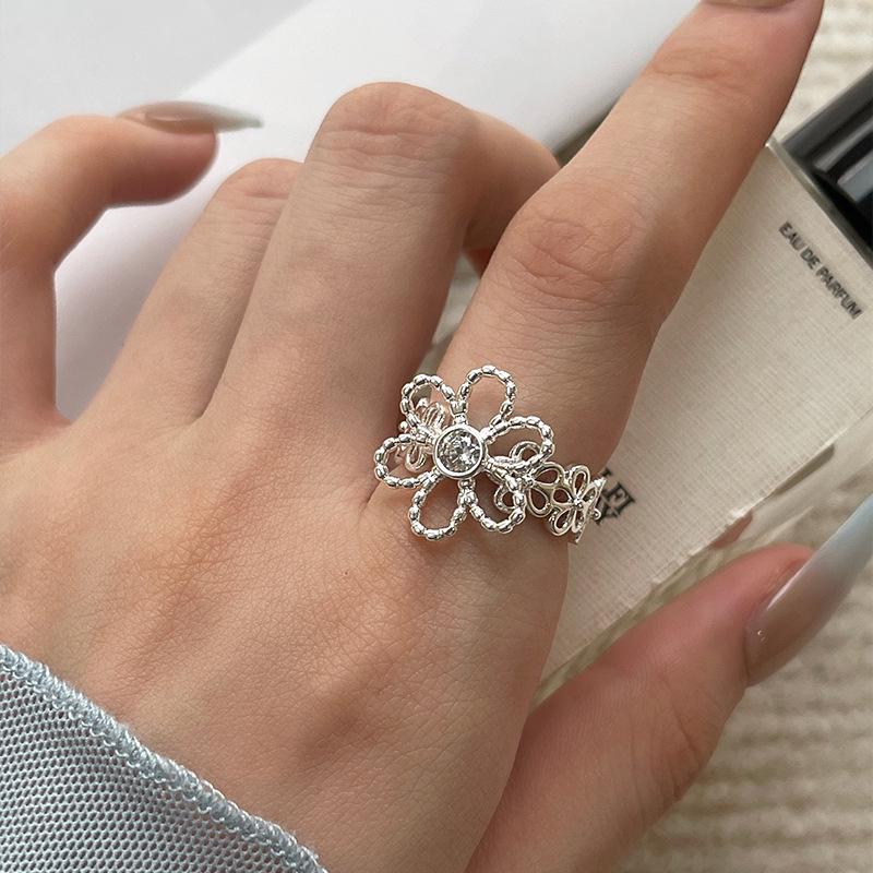 Sweet Hollow Adjustable Floral Ring - Trendy & Versatile Women's Fashion Accessory