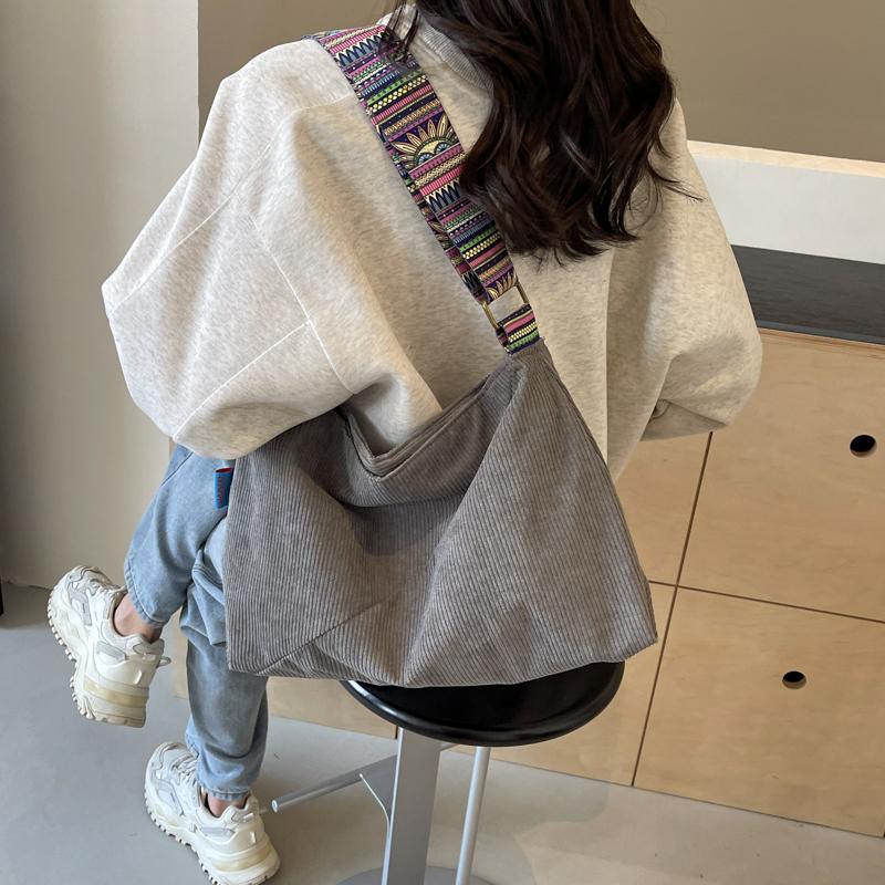 

Вельветовые сумки через плечо для женщин, женская сумка через плечо большой вместимости, модный кошелек и сумки, однотонная женская сумка-мессенджер темно-серого