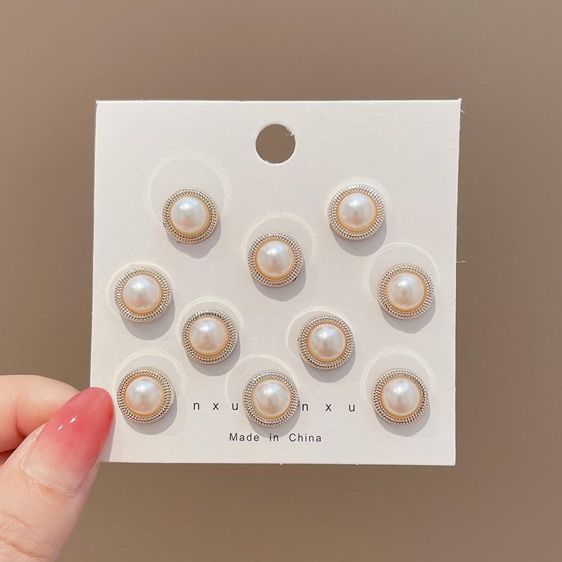 

Брошка-шпилька з V-подібним вирізом, що захищає від оголення: Жіночий декоративний комір-аксесуар