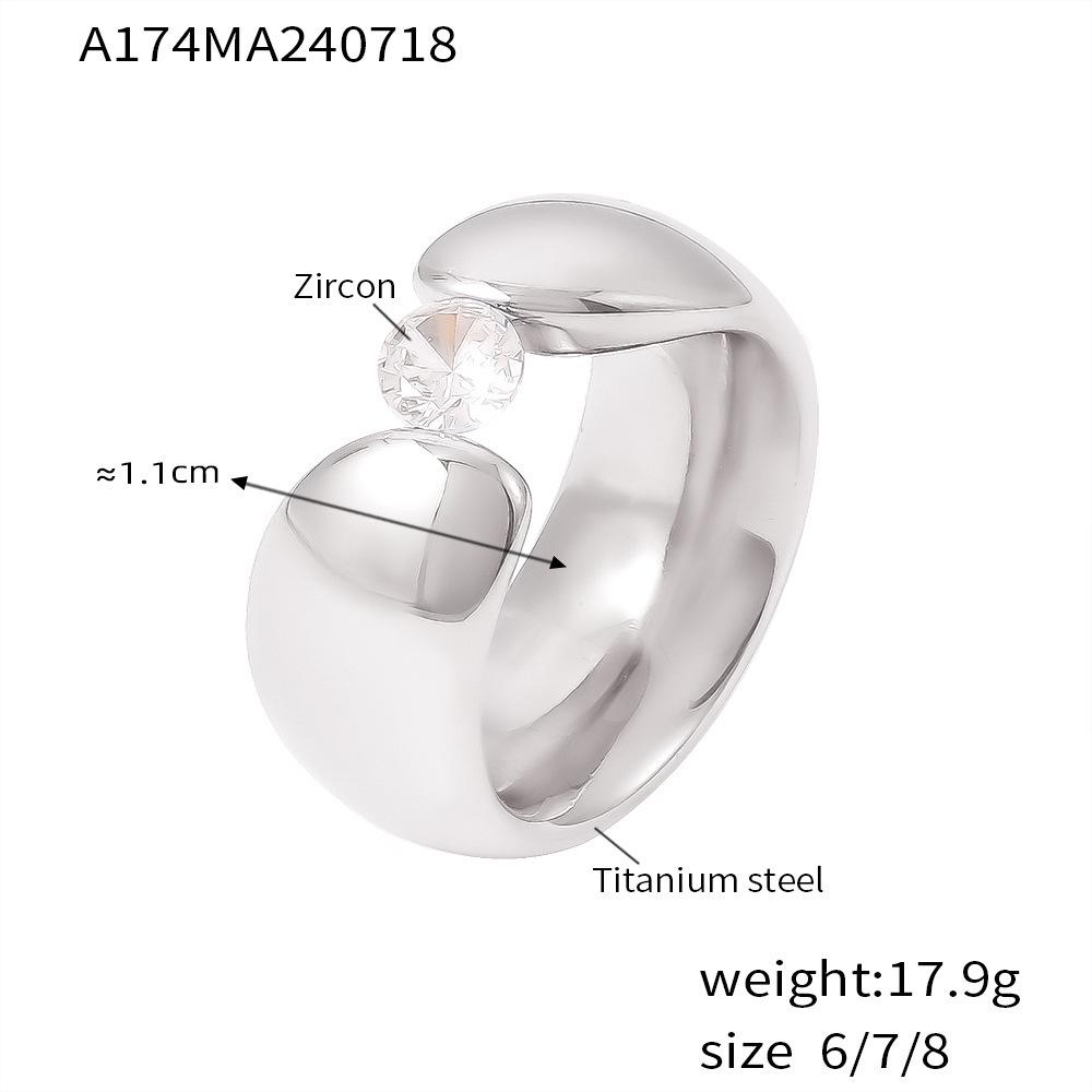 European & American Style Wide Band Zircon Ring with Retro Design in 18k Gold-Plated Titanium Steel