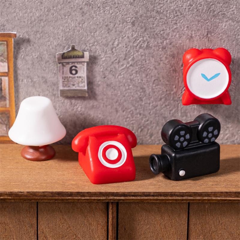 5Pcs Cute Landline Radio Retro Items Micro Landscape Ornaments Home Desktop Decor Dollhouse Toys Car Diy Accessories Kids Gifts