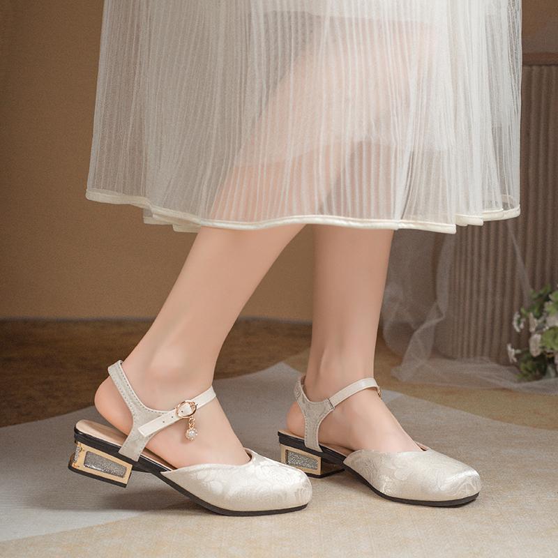 Mode 2025 Frühling Sommer Neu Retro Quadratische Zehenpartie Lässige Schuhe Damenmode Dicker Absatz Perle Sanfte Hochhackige Sandalen Schuhe Weiblich