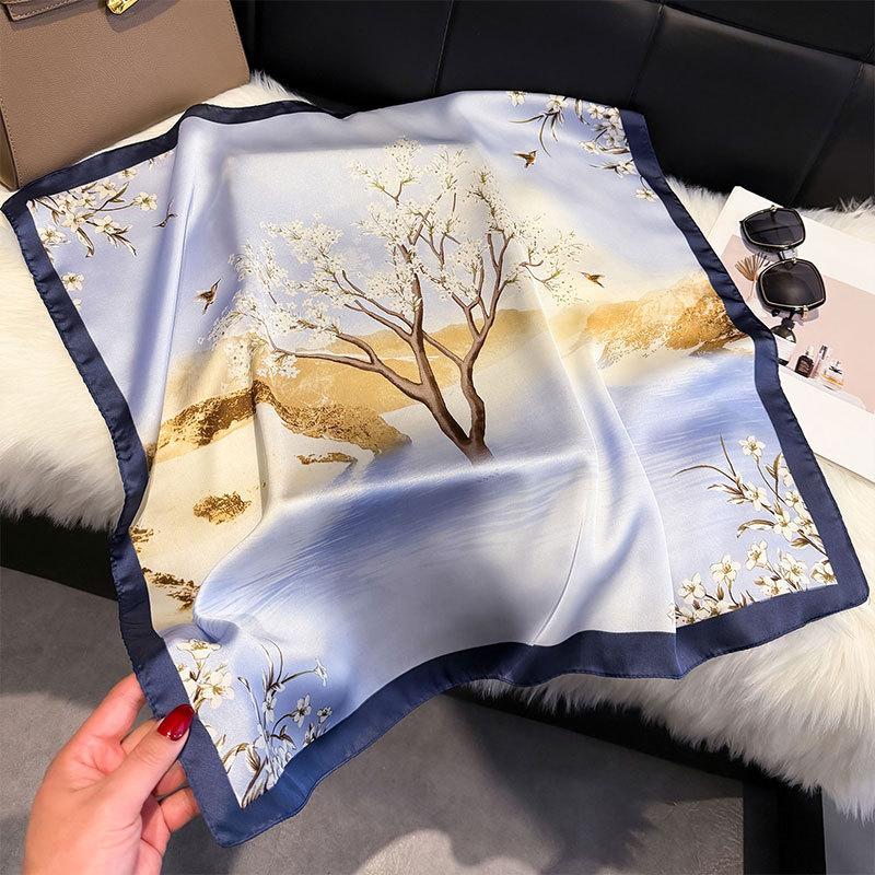 Spring Silk Scarf Fashionable Foreign Style Versatile Small Square Scarf 70Cm Decorative Scarf Sunscreen Travel Shawl Women