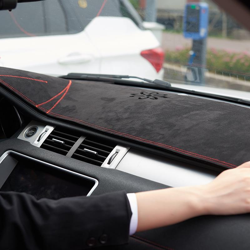 Dashboard Sunshade Mat for 2007-2013 Toyota Corolla - Anti-Glare Sun Protection.