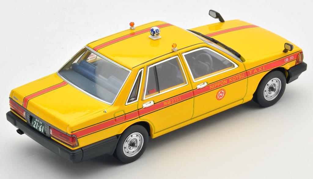 Tomica Limited Vintage Neo Nissan Cedric Taxi Finished Model 1/43 LV-N43-13b (Nihon Kotsu)