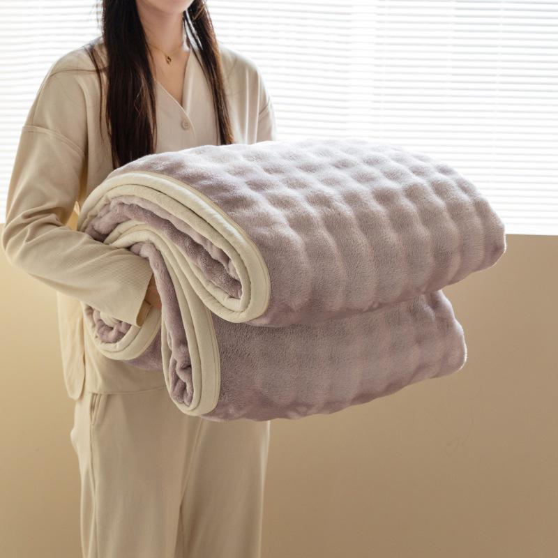 Class A Bubble Velvet Rabbit Hair Blanket – Ideal for Nap, Office, Dorm, or AC; Perfect As a Single/Double Person Throw or Cross-Border Blanket
