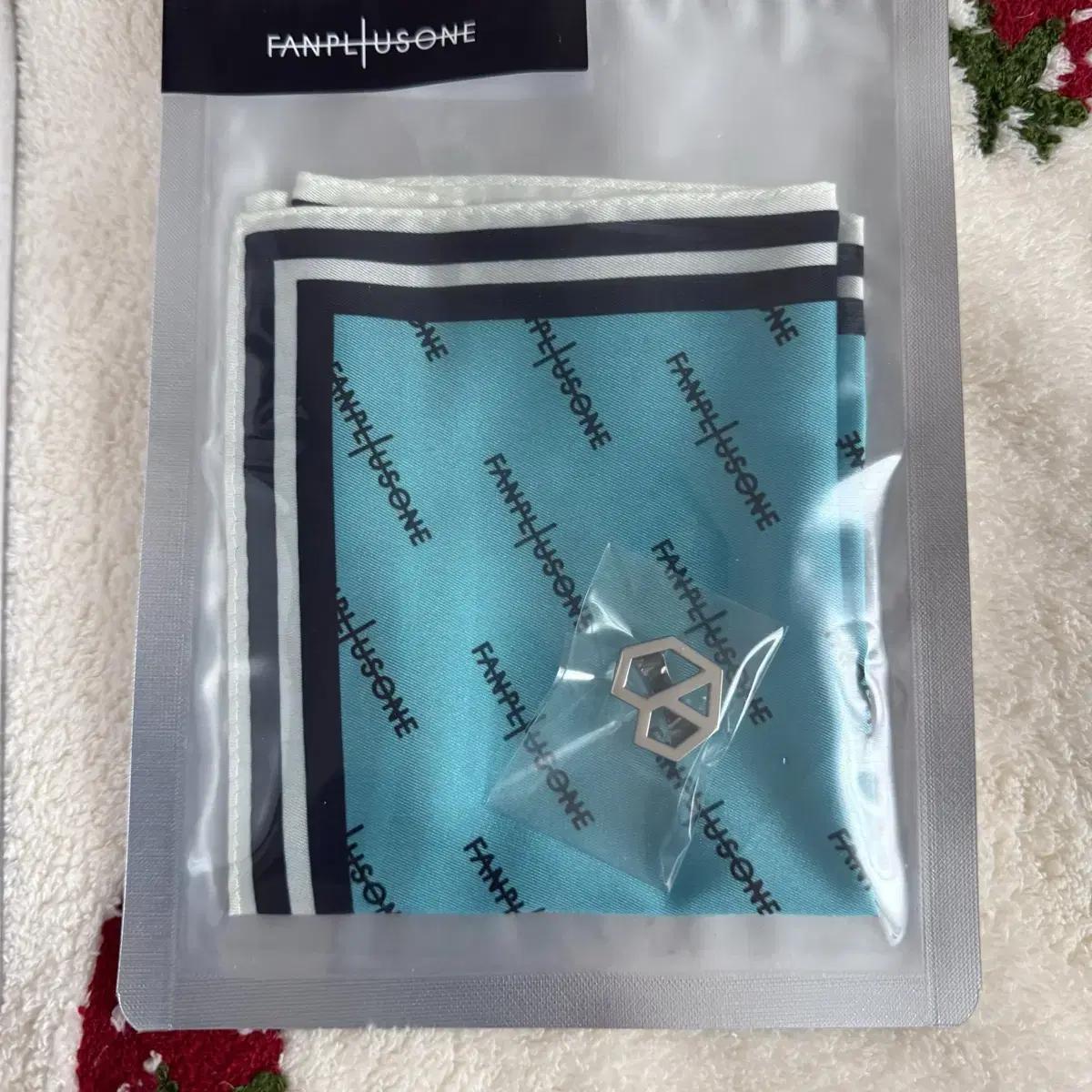 

G-dragon Gd Daisy Wong Lightstick Scarf & Ring