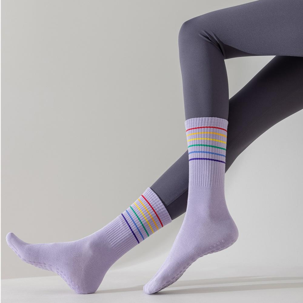 1 Pair Yoga Socks Anti Slip Silicone Mid-Calf Women Sports Socks 95% Cotton Sweat-Absorbent Anti-Odor Breathable Socks