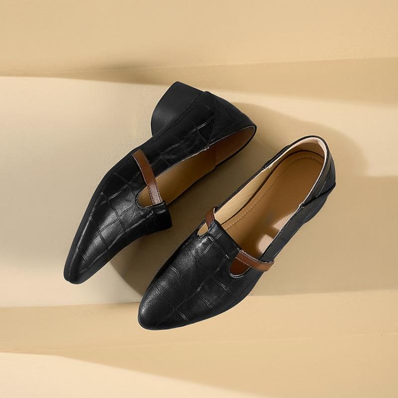 

New women s fashion single shoes solid color foot cover two shoes low heel one pedal four seasons wear small leather shoes casual square heel 39