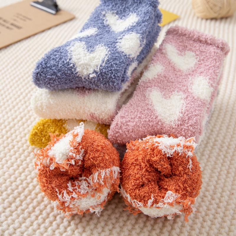 5/10 Pairs Casual Autumn Winter Thickened Socks for Women with Coral Fleece No Shedding Home Warmth Mid Calf Length Simple Heart Shaped Sleep Socks