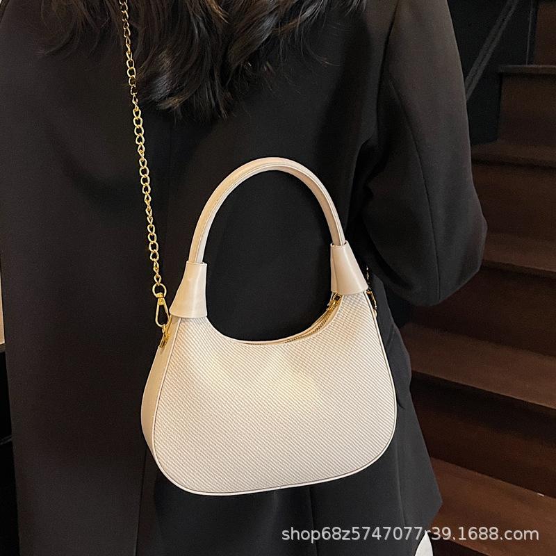 ins super fire Internet celebrity small bag women patent leather women's handbag new simple underarm bag chain shoulder bag