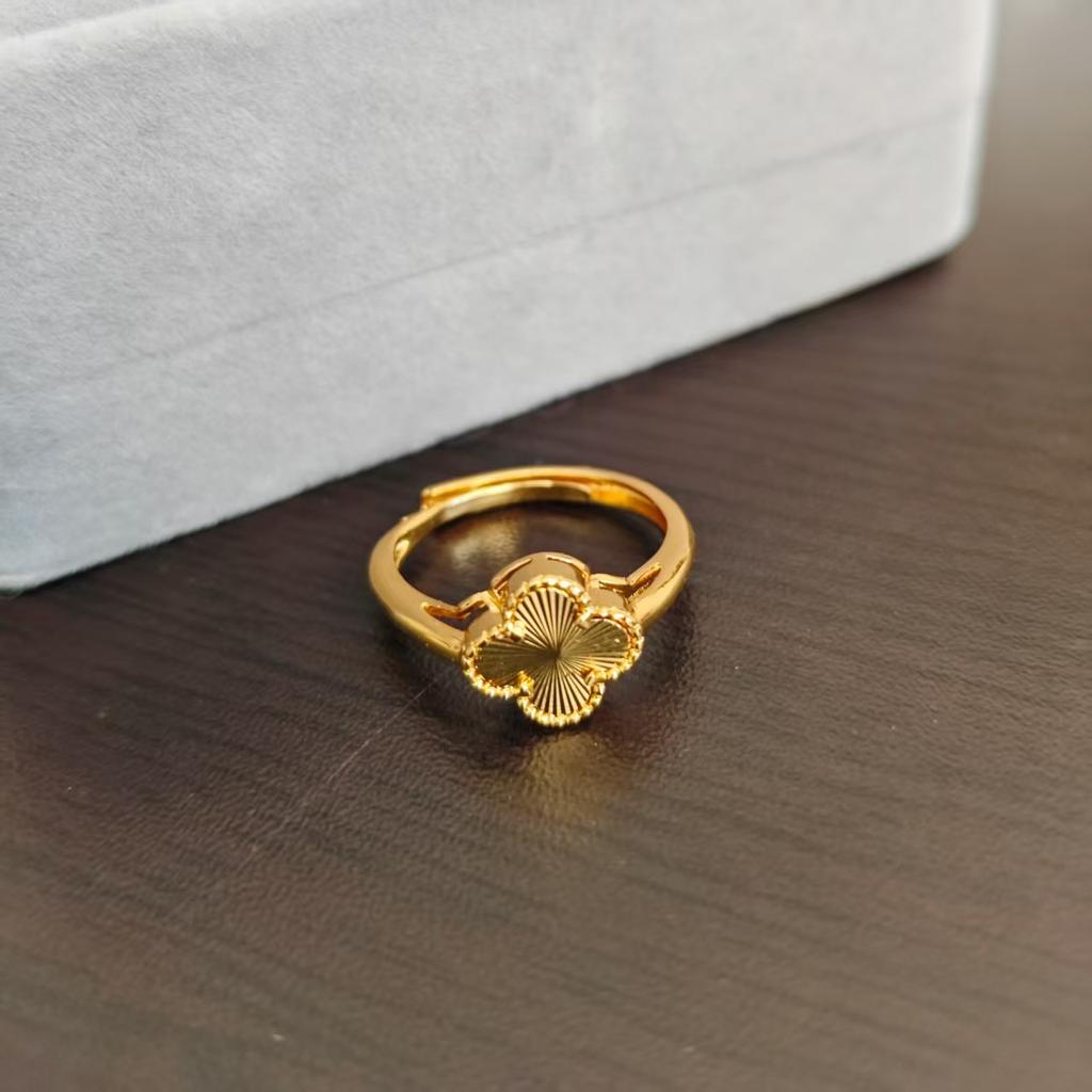 New Four-Leaf Clover Open-Band Ring for Women Light Luxury Fashion Ring