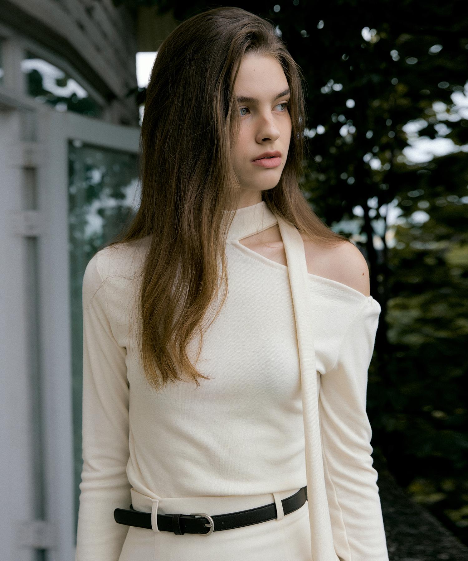 Riorg Rie Cutout Scarf T-Shirts Cream Yellow Free