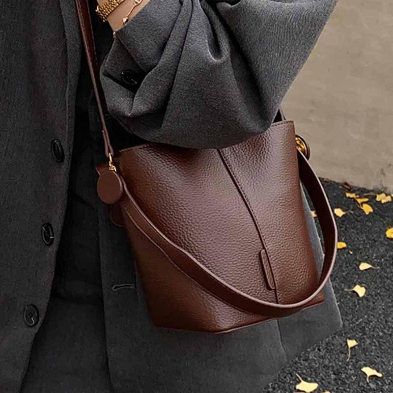 Korean niche handbag women's 2025 new fashion retro bucket bag high-end versatile shoulder messenger bag