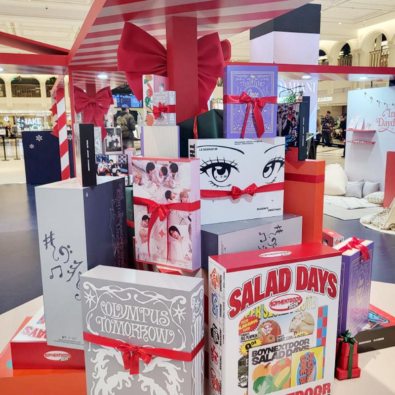 TXT Holiday House HYBE 2026 Season’s Greetings Character Card Set