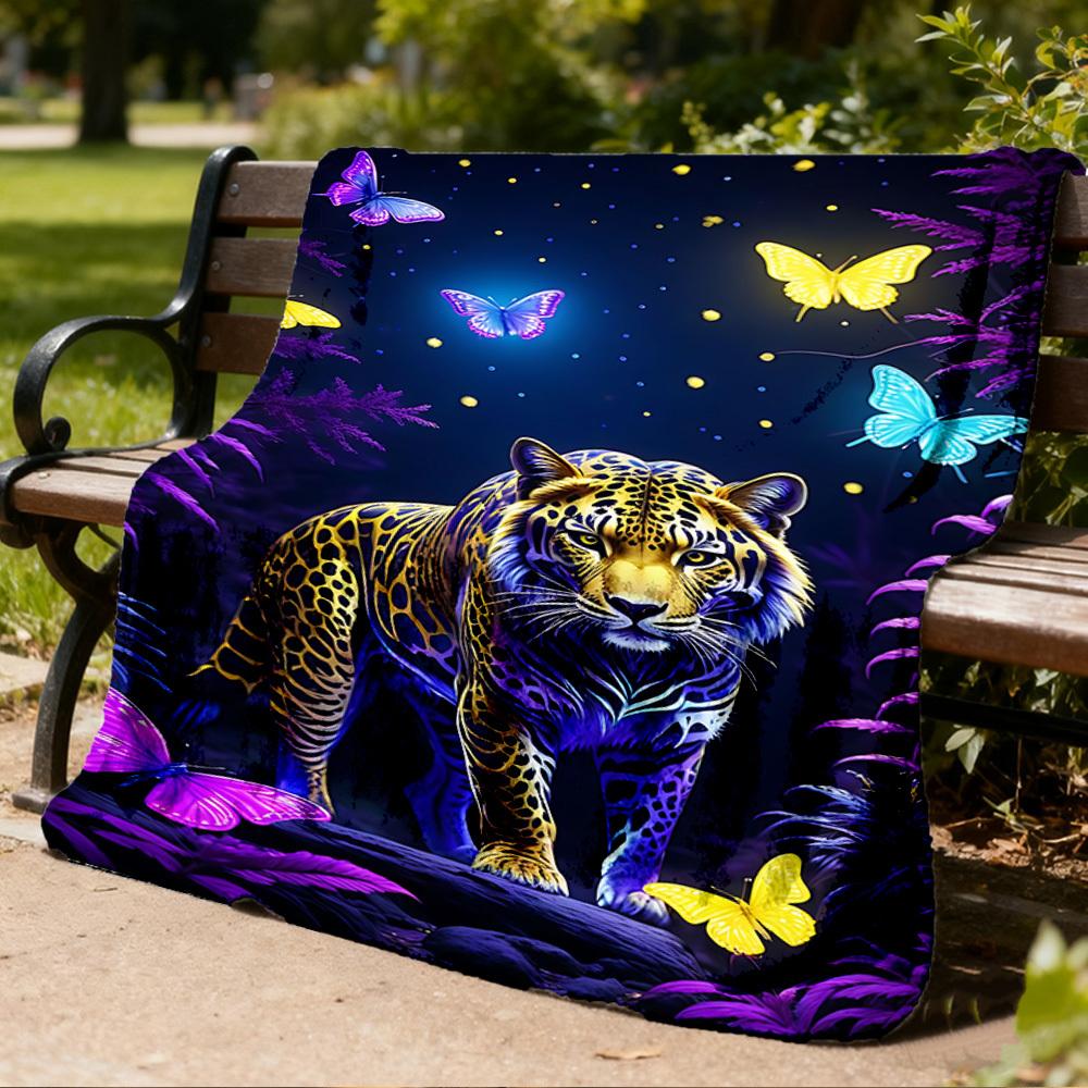 1pc Leopard Print Throw Blanket Polyester Fiber, Lightweight Flannel, Soft & Warm, All Season Use for Outdoor, Camping Digital Print