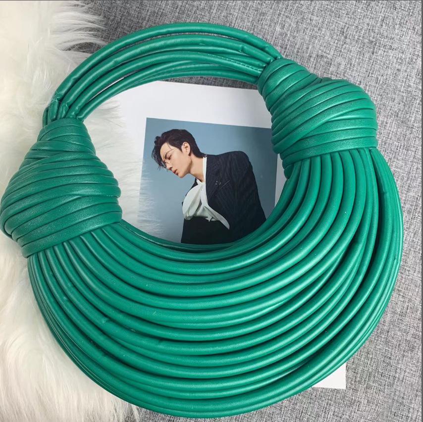 Kantonská přeshraniční tkaná taška: Unikátní uzlový design ramen drátu s všestranným stylem podpaží