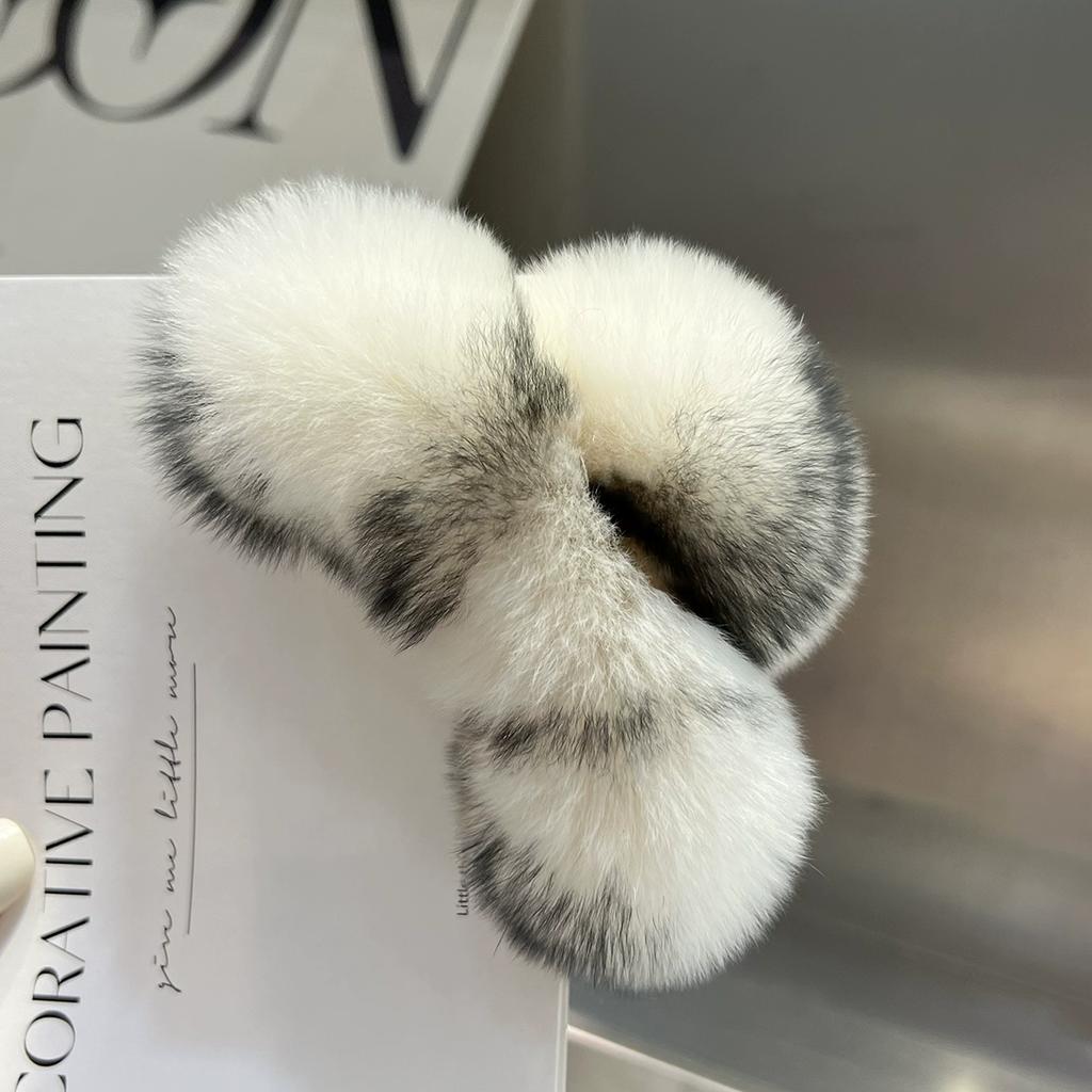 Real Rex Rabbit Hair Small Grab Clip Female Autumn and Winter Hairy Back Head Disc Claw Internet Celebrity Shark Clip Headgear Hairpin