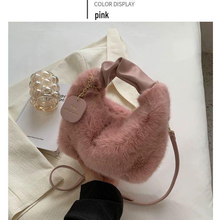 

Brand Plush Handbag 2025: New Women s High-End Fashion Versatile Fur Shoulder Bag Belt Stitching Style