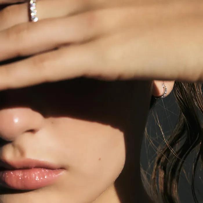 PETIT ONE TOUCH HOOP EARRING