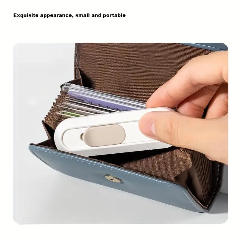 Canivete retrátil automático compacto e portátil equipado com lâmina afiada e durável. Ideal para artesanato, abertura de caixas e uso em escritório