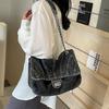 2025 New Fashionable and Versatile Chain Underarm Bag Large Capacity Commuter Shoulder Tote Bag