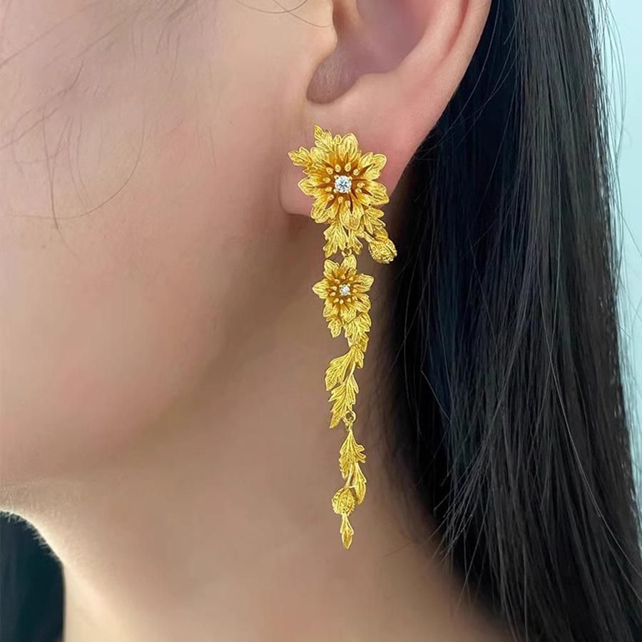 Flower Fringed Earrings Temperament High-end Simple Stud Earrings Versatile Niche High-end Earrings