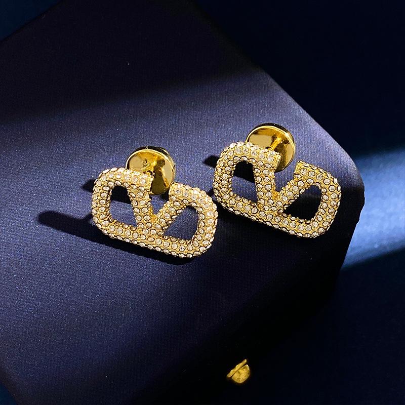 

Korean Luxury Diamond Hollow V Earrings - Chic Feminine Fashion золотой