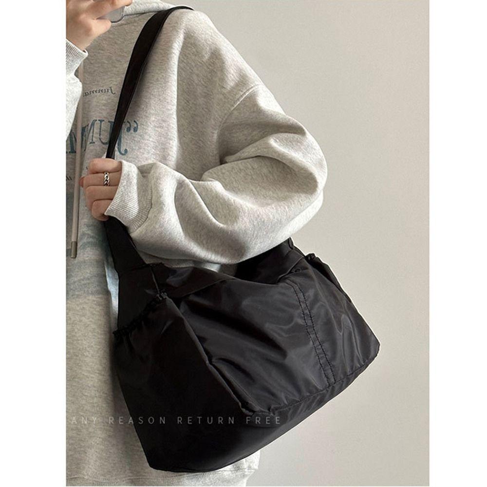 Adjustable Casual Shoulder Bag Large-capacity Sports Messenger Bag Nylon Tote Bag Commuting
