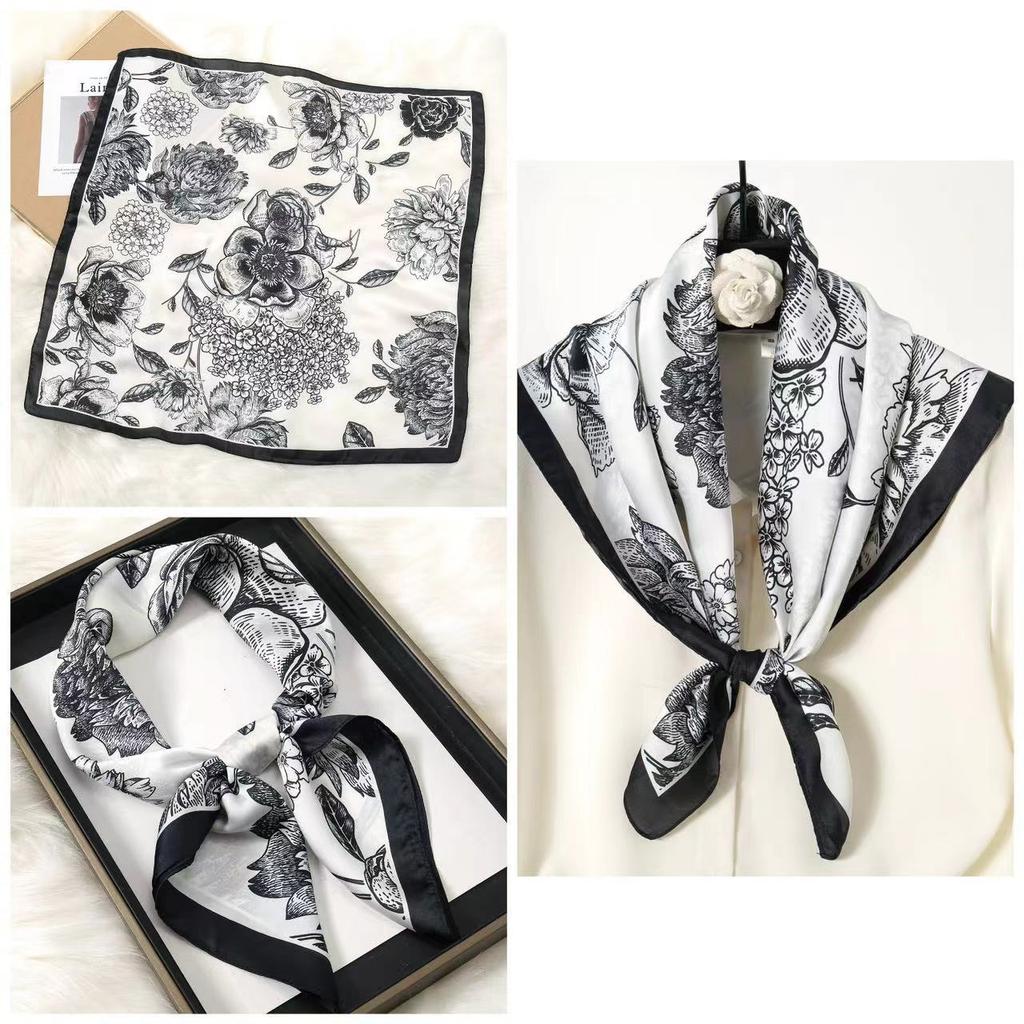 Eleganti Foulard di Seta da Donna Con Centinaia di Camicie, Assistenti di Volo, Decorazione Professionale, Protezione del Collo, Foulard, 70 Foulard Quadrati Piccoli.
