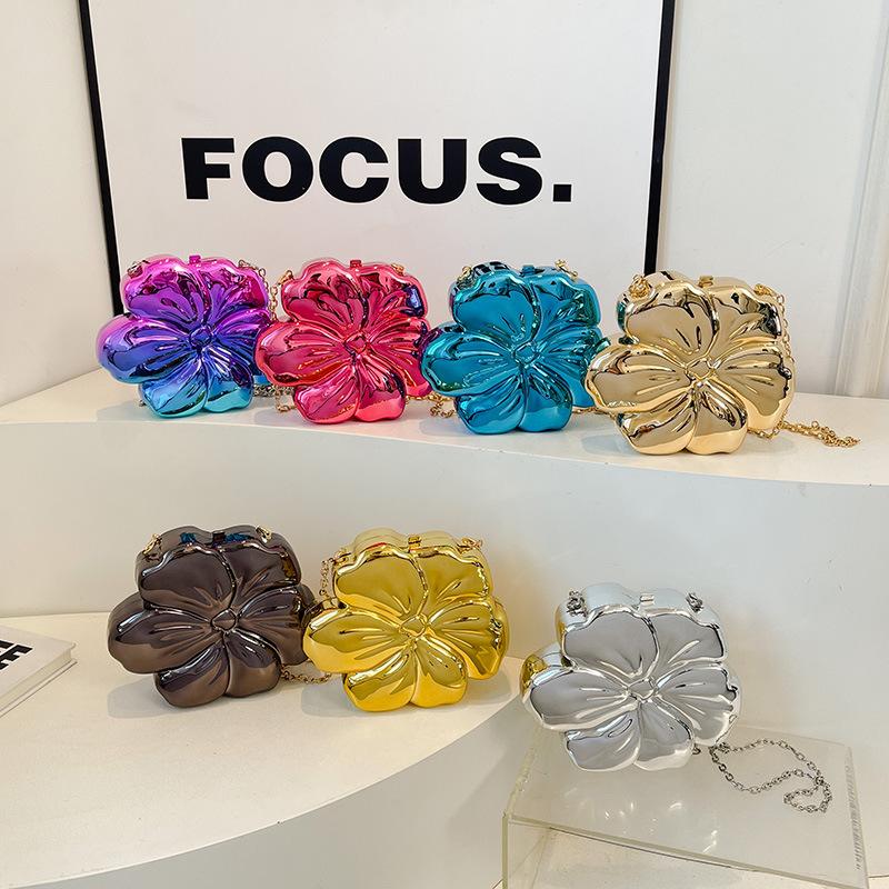 Fashion Metal Flower Shaped Crossbody Bag for Women Gold Box Shoulder Bags Shinny Evening Party Clutch Bag Small Phone Purses