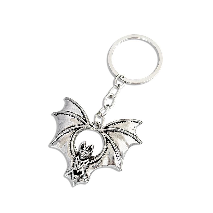 Gothic Bat Keychain - Retro European American Charm, Trendy Bag Pendant, Personalized Gift