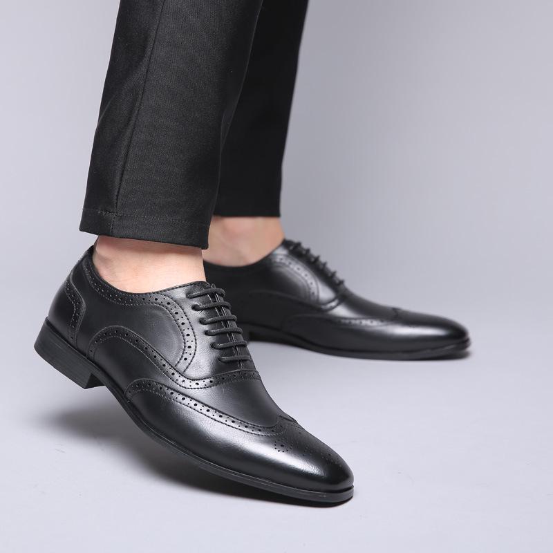 Large Men's Retro Brogue Leather Dress Shoes