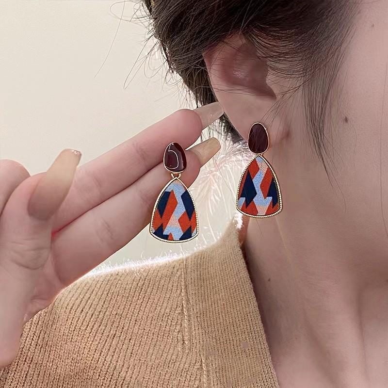 S925 Silver Teardrop Pearl Zircon Stud Earrings: Elegant Women's Fashion