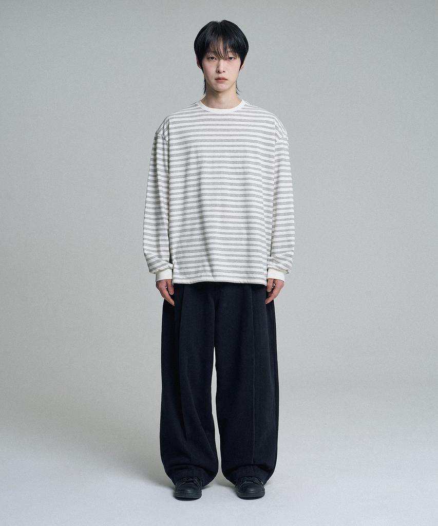 Mubeun Deep One-Pleat Wide Curved Cotton Pants Black