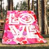 1pc Love Hearts Print Outdoor Flannel Blanket Soft All Season Polyester Throw , Perfect for Picnics & Travel , Picnic Accessory
