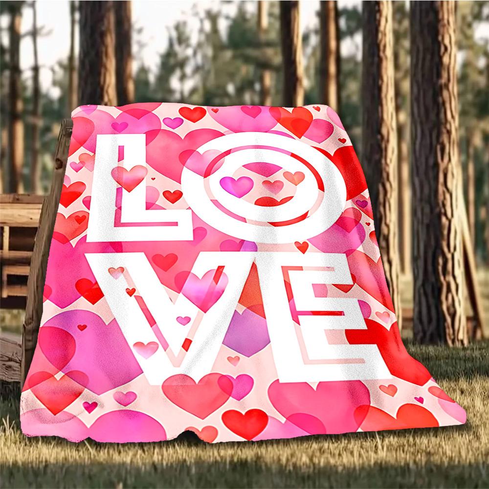 1pc Love Hearts Print Outdoor Flannel Blanket Soft All Season Polyester Throw , Perfect for Picnics & Travel , Picnic Accessory