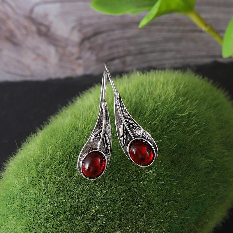 New Vintage Inlaid Red Gemstone Leaf Earrings Personality Ethnic Style Leaf Earrings