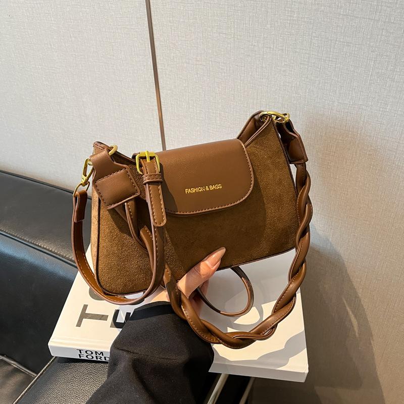 Niche design contrasting colors, new fashion women's bags, retro summer armpit bags, personalized shoulder crescent bags