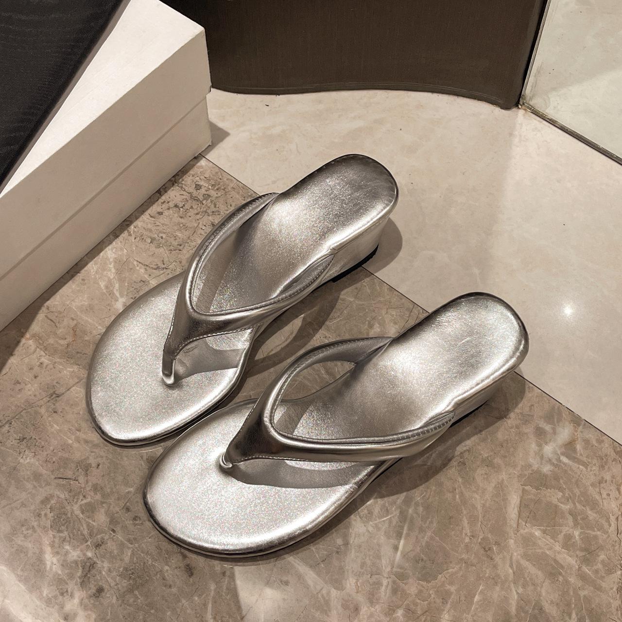 

Fashion 2025 Casual Slip-On Wedge Slippers Women High Heeled Sandals Woman Summer Open Toe Beach Flip Flops Beach Solid Sandals Slides 35