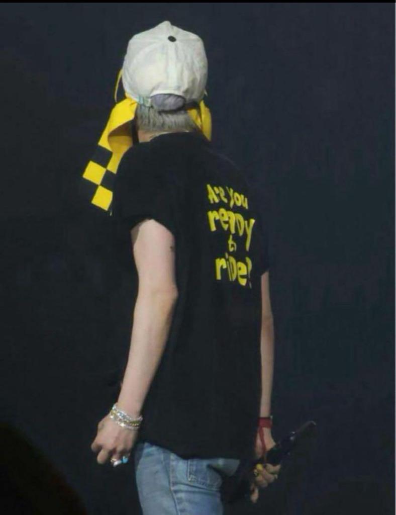[USED] G-DRAGON Jiyong Daesung T-shirt BIGBANG GD Sol Yongbae