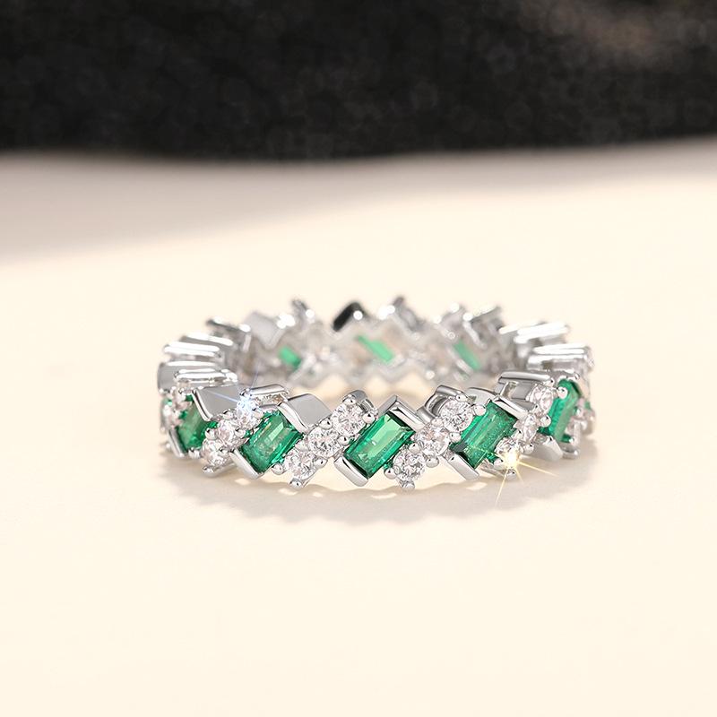 Cao Shi Elegancki Geometryczny Pierścionek z Cyrkoniami dla Kobiet - Luksusowy i Stylowy Dodatek Modowy